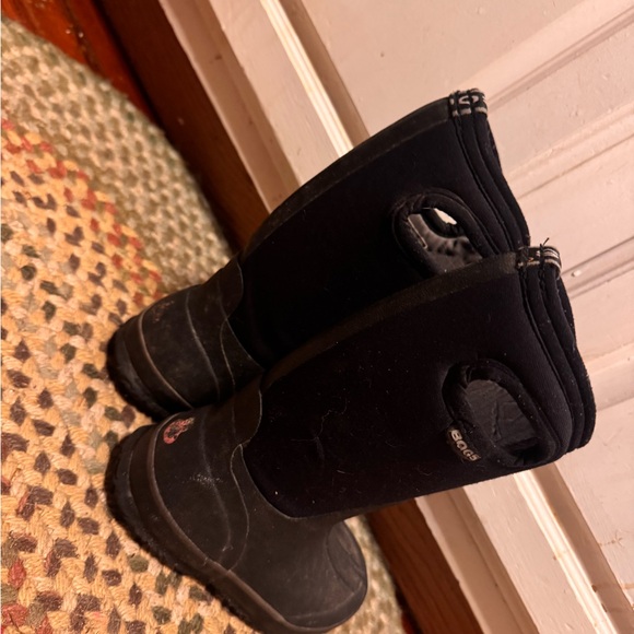 BOGS Kids Black Waterproof Boots toddler size 11 - Picture 2 of 6